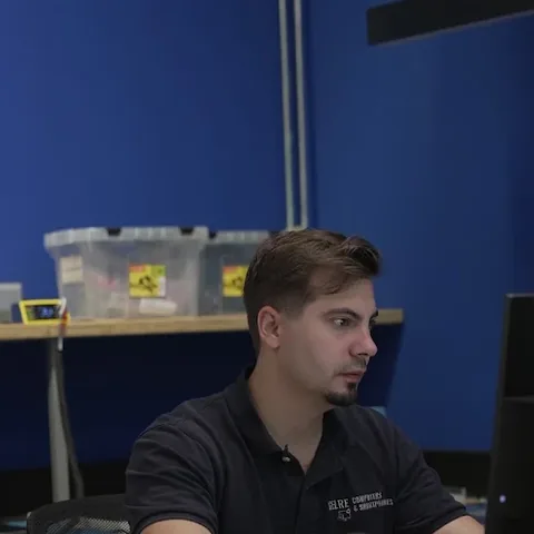 Yordy, telecomspecialist bij Gelre Computers & Smartphones